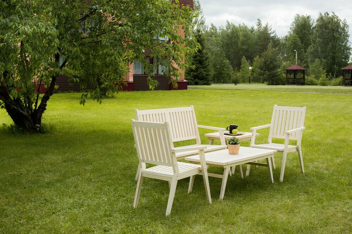 Комплект садовой мебели на четыре человека из массива ели - лучшие Комплекты для сада и дачи в INMYROOM