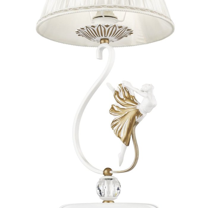 Настольная лампа Elina бело-золотого цвета  - купить Рабочие лампы по цене 8640.0