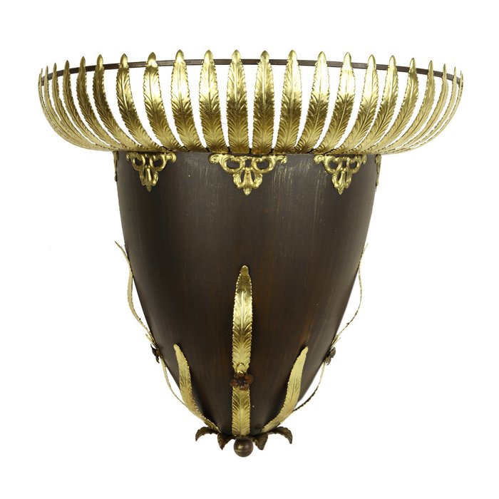 Настенный светильник MM Lampadari с плафоном  в виде желудя коричневого цвета с потертостями
