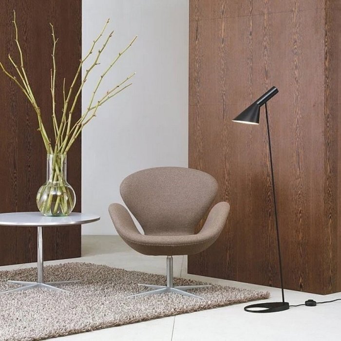 Торшер AJ Floor Lamp  Black в стиле Arne Jacobsen - лучшие Подвесные люстры в INMYROOM