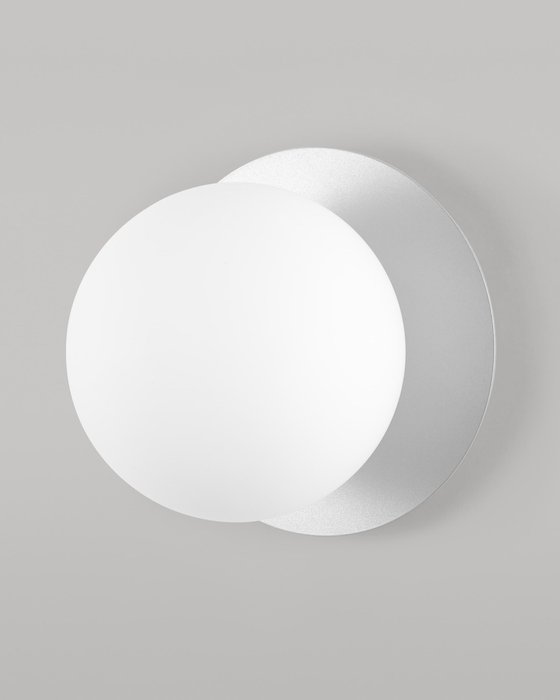Настенно-потолочный светильник Covey бело-серого цвета - лучшие Бра и настенные светильники в INMYROOM