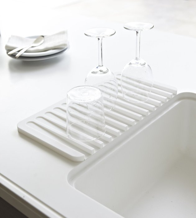 Подставка для сушки посуды Flow белого цвета - лучшие Аксессуары для кухни в INMYROOM