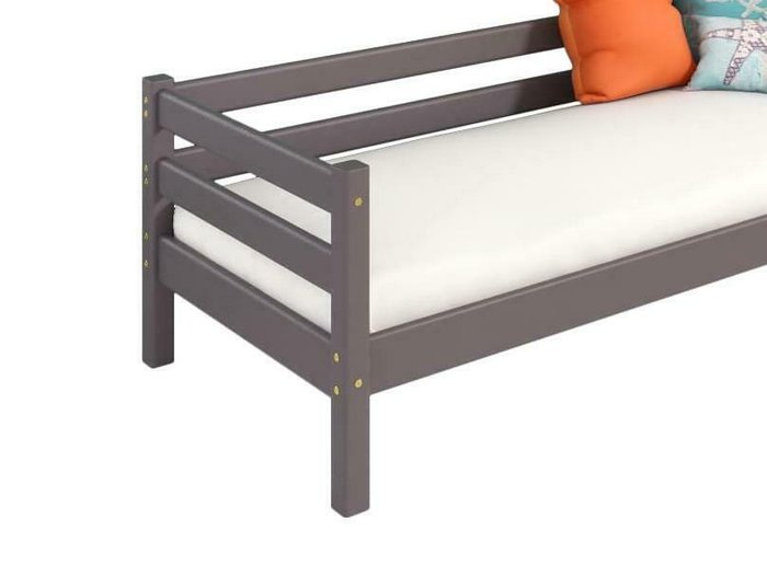 Кровать с задней защитой Соня 80х190 фиолетового цвета - купить Одноярусные кроватки по цене 13330.0
