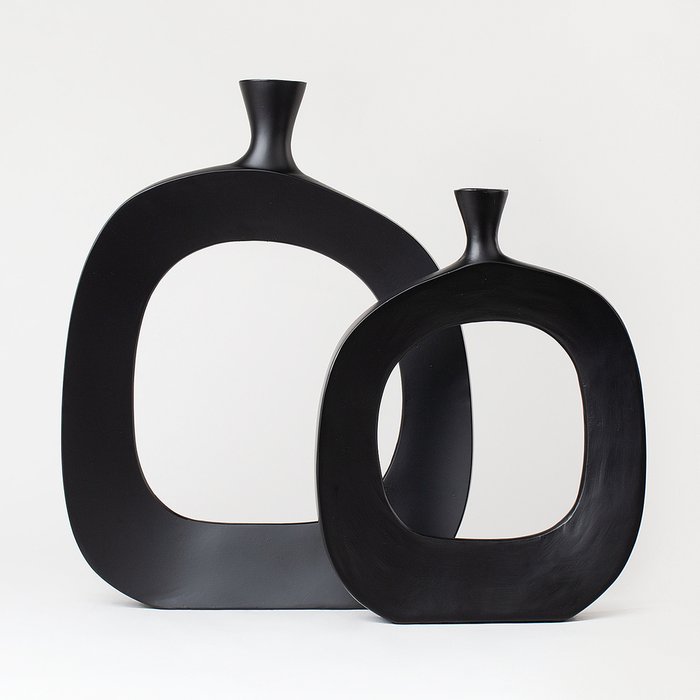Ваза скульптурная Contorno Grande черного цвета - купить Вазы  по цене 27300.0