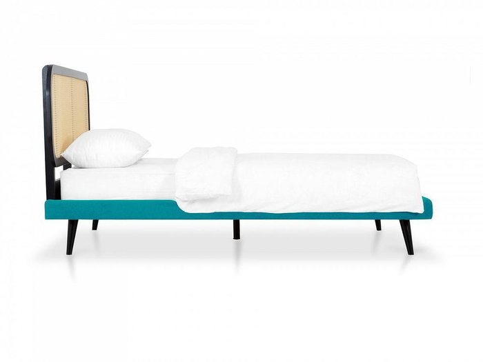 Кровать Male 160х200 бежево-голубого цвета - лучшие Кровати для спальни в INMYROOM