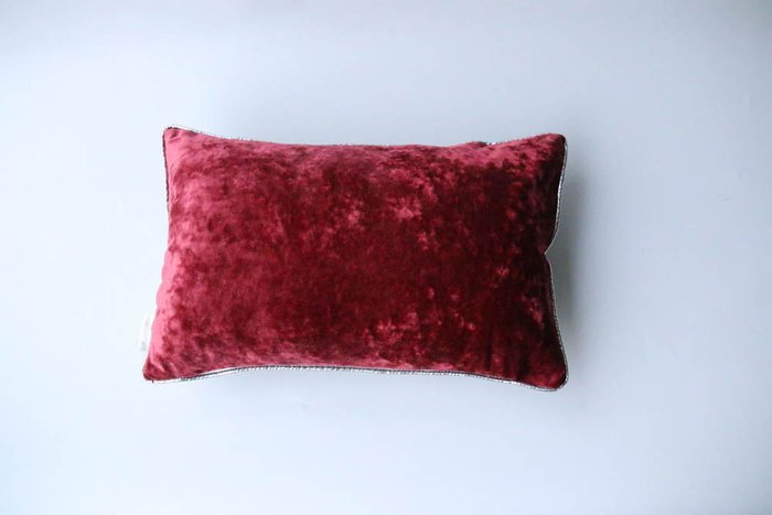 Наволочка Ева №1 30х50 серо-бордового цвета - лучшие Чехлы для подушек в INMYROOM