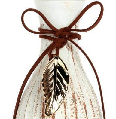 Стеклянная ваза белого цвета с декоративным шнурком - купить Вазы  по цене 892.0