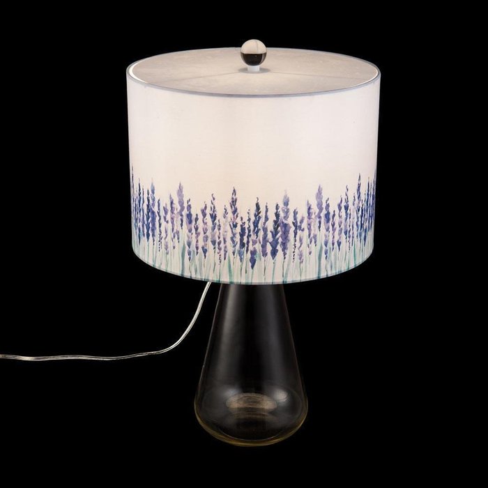Настольная лампа Lavender с абажуром белого цвета - лучшие Настольные лампы в INMYROOM