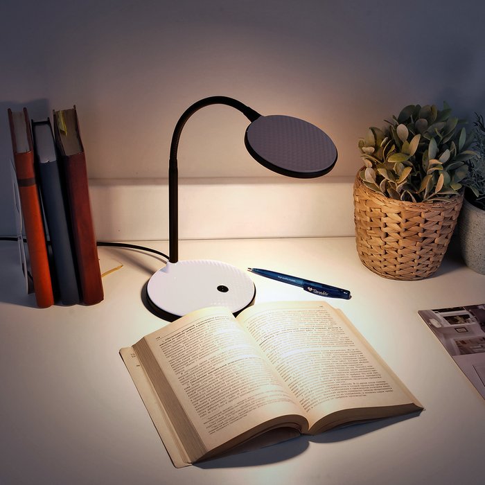 Настольная лампа Elektrostandard   Sweep белая - купить Настольные лампы по цене 1394.0