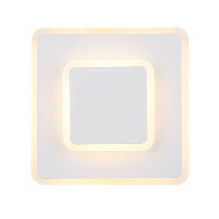 Настенный светильник белого цвета