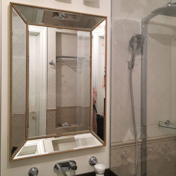 Настенное зеркало Грани с фацетом - лучшие Настенные зеркала в INMYROOM
