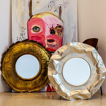 Настенное зеркало Колорадо золотого цвета - лучшие Настенные зеркала в INMYROOM