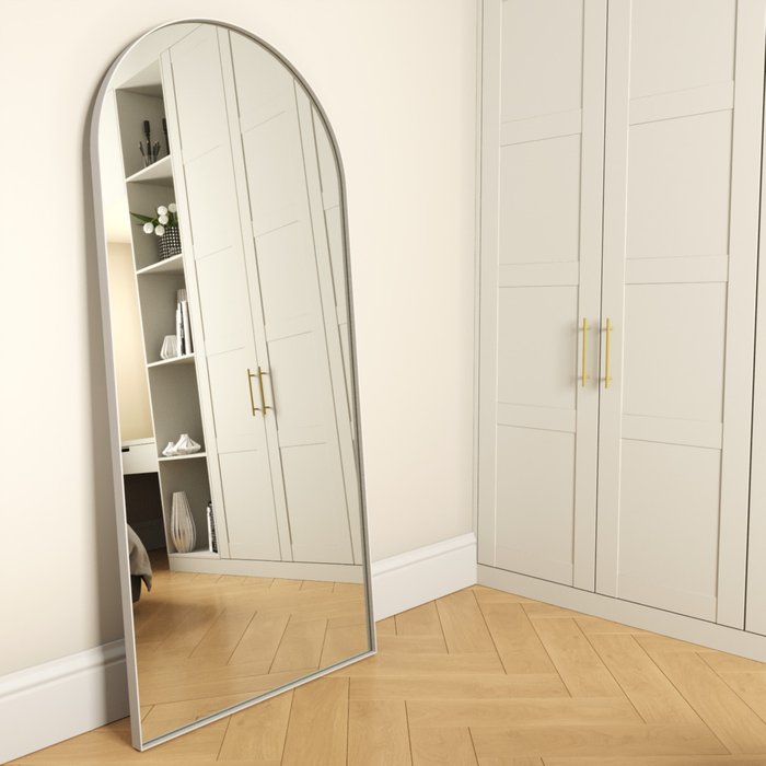 Дизайнерское большое настенное зеркало Arkis L в тонкой раме белого цвета - купить Настенные зеркала по цене 24900.0
