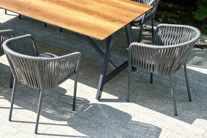 Стул с подлокотниками из роупа Бордо серого цвета - лучшие Садовые стулья в INMYROOM