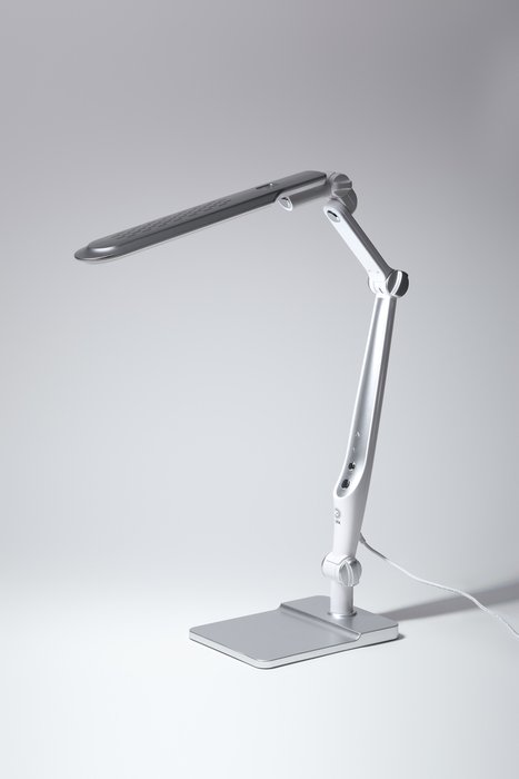 Настольная лампа NLED-497 Б0052772 (пластик, цвет серебро) - купить Рабочие лампы по цене 5762.0