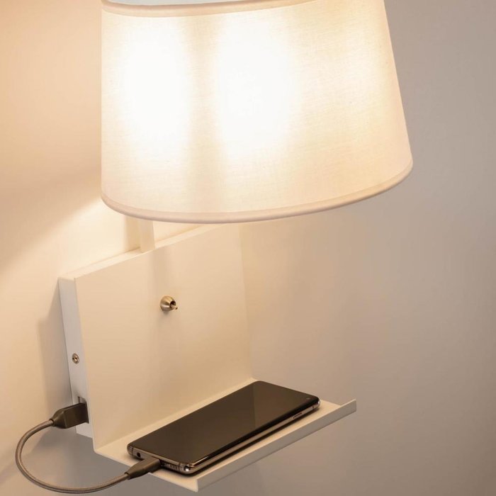 Бра White Neala с USB портом - купить Настольные лампы по цене 9990.0