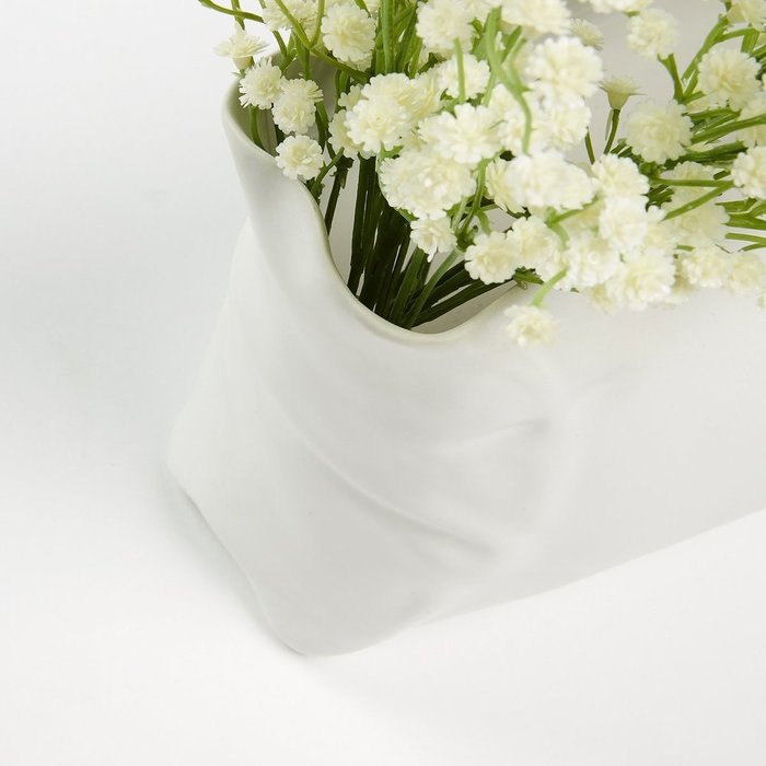 Керамическая ваза Crafty белого цвета - купить Вазы  по цене 3090.0