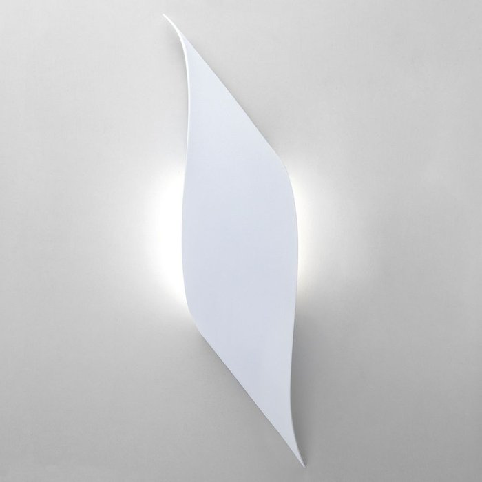 Настенный светодиодный светильник 40130/1 LED белый - лучшие Бра и настенные светильники в INMYROOM