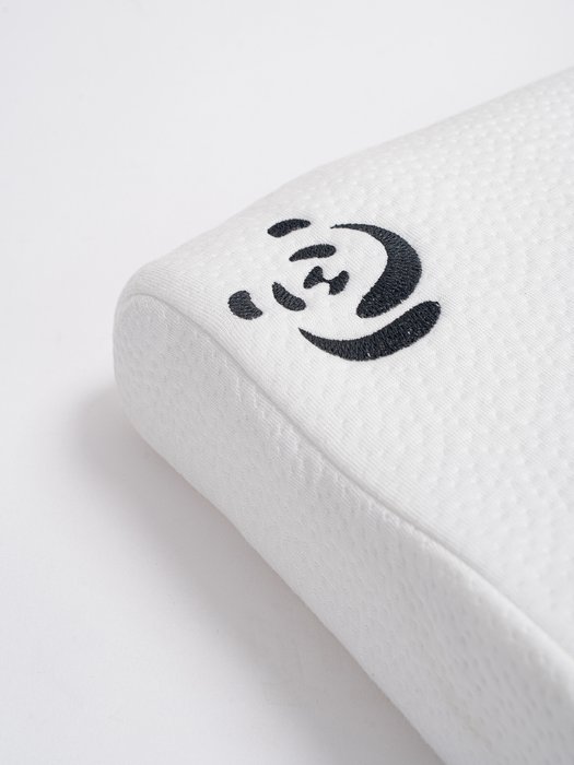Детская подушка с эффектом памяти Panda Hug Kids 26х37 белого цвета - лучшие Подушки для сна в INMYROOM