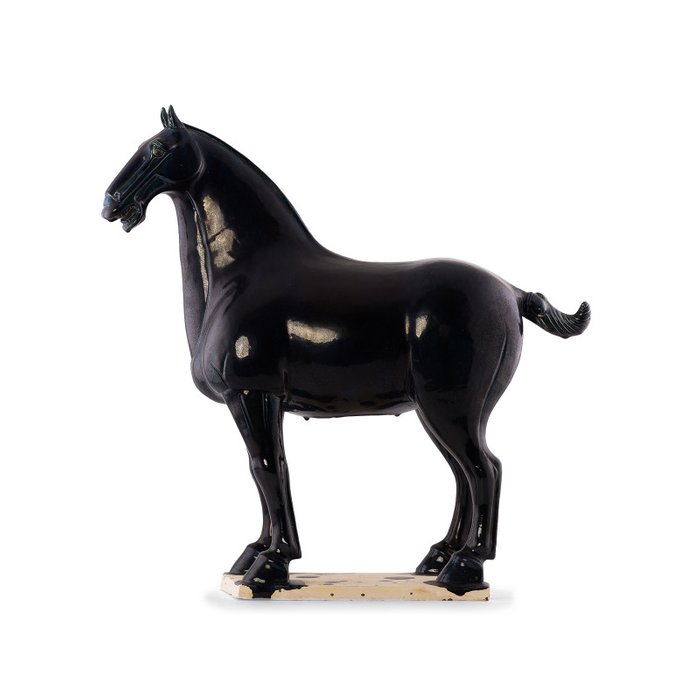 Статуэтка конь Gezellig черного цвета - лучшие Фигуры и статуэтки в INMYROOM