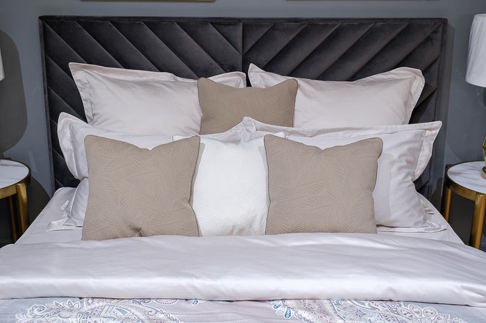 Подушка декоративная 50х30 белого цвета с кантом  - купить Декоративные подушки по цене 3360.0