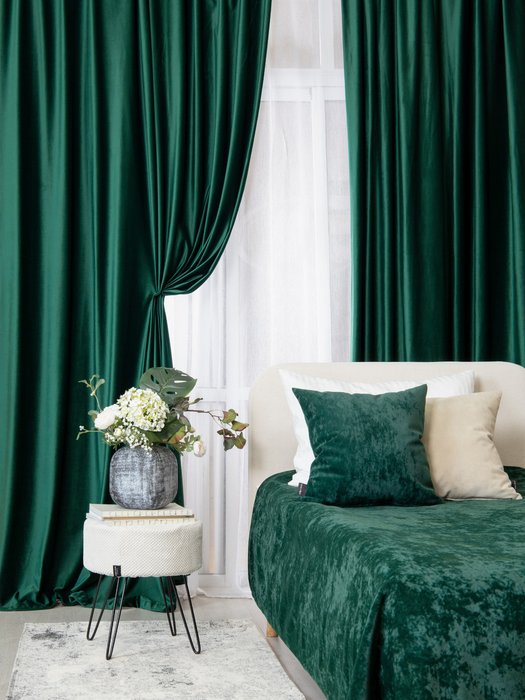 Декоративная подушка Opera 45х45 зеленого цвета - лучшие Декоративные подушки в INMYROOM
