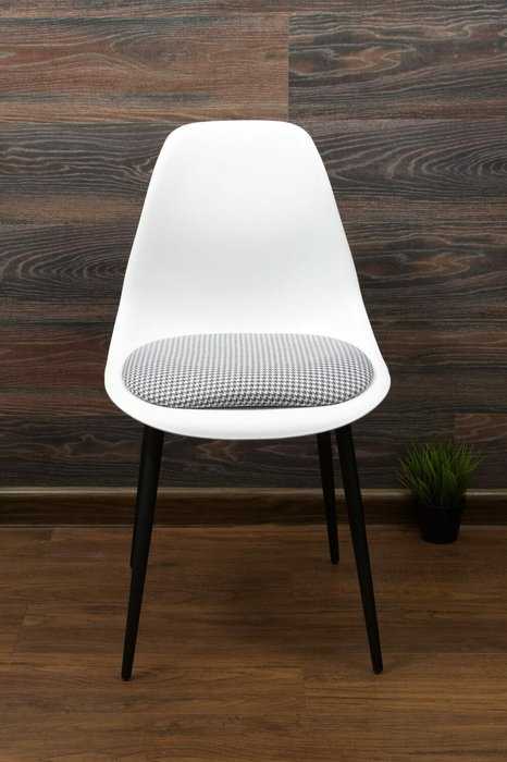 Стул Туссе бело-серого цвета - купить Обеденные стулья по цене 3990.0