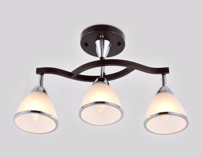 Потолочный светильник Traditional коричневого цвета - лучшие Потолочные светильники в INMYROOM