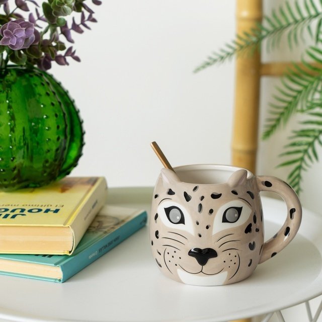 Кружка Leopard бежевого цвета - купить Чашки по цене 1820.0