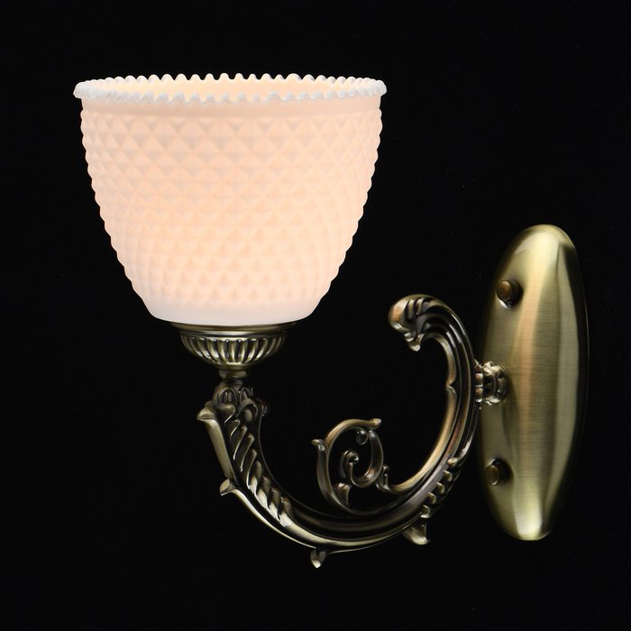 Бра Фелиция с белым плафоном - купить Бра и настенные светильники по цене 5170.0