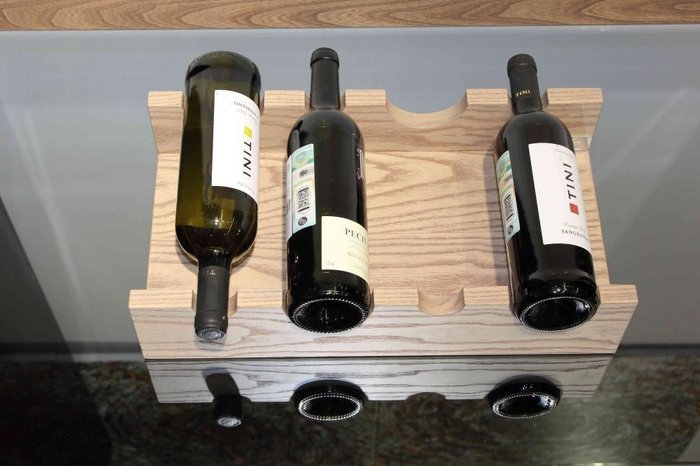 Подставка для бутылок Milano из массива дерева - купить Аксессуары для кухни по цене 7920.0