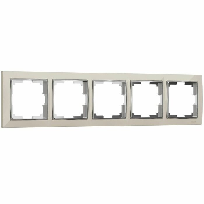 Рамка из пластика на 5 постов Snabb слоновая кость/хром W0051903 Рамка из пластика на 5 постов Snabb слоновая кость/хром W0051903