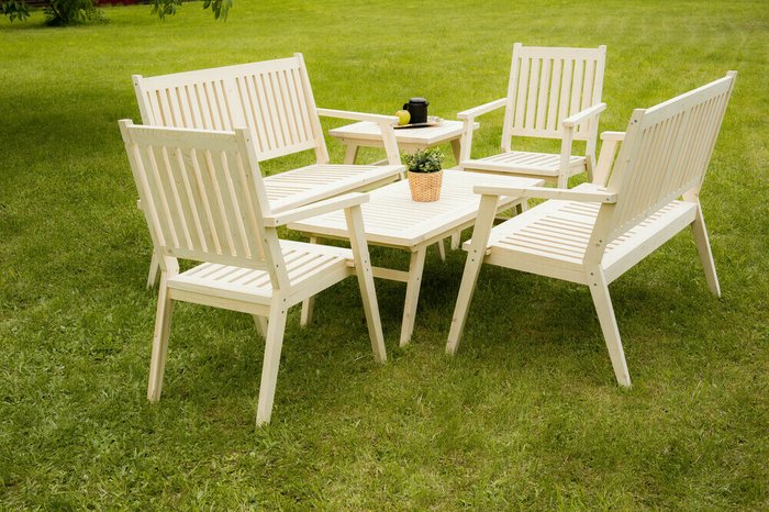 Комплект садовой мебели на шесть человек из массива ели - купить Комплекты для сада и дачи по цене 29330.0