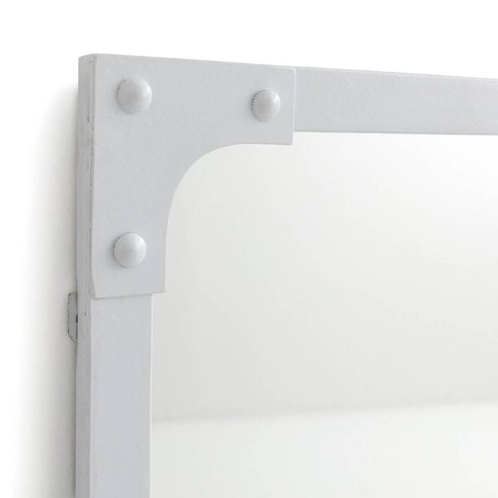 Настенное промышленное металлическое зеркало Lenaig белого цвета - лучшие Настенные зеркала в INMYROOM