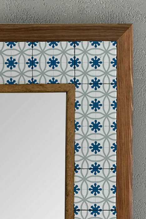 Настенное зеркало с каменной мозаикой 43x43 бело-синего цвета - лучшие Настенные зеркала в INMYROOM