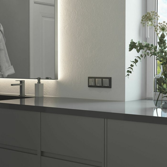 Розетка влагозащ. с зазем. с защит. крышкой и шторками серебряный матовый W1171265 Встраиваемые механизмы серебряный матовый - лучшие Розетки в INMYROOM Розетка влагозащ. с зазем. с защит. крышкой и шторками серебряный матовый W1171265 Встраиваемые механизмы серебряный матовый - лучшие Розетки в INMYROOM