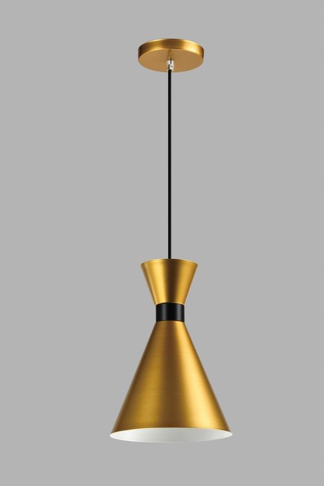 Светильник подвесной Pesaro золотого цвета - лучшие Подвесные светильники в INMYROOM