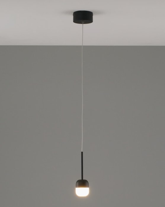 Подвесной светодиодный светильник Drop черного цвета - купить Подвесные светильники по цене 3690.0