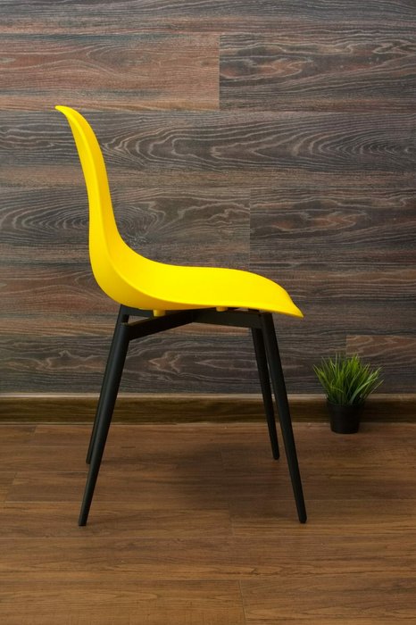 Стул Туссе желто-черного цвета - лучшие Обеденные стулья в INMYROOM