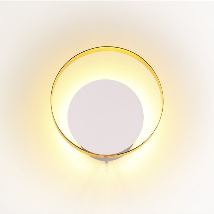Настенный светодиодный светильник Mondi золотого цвета