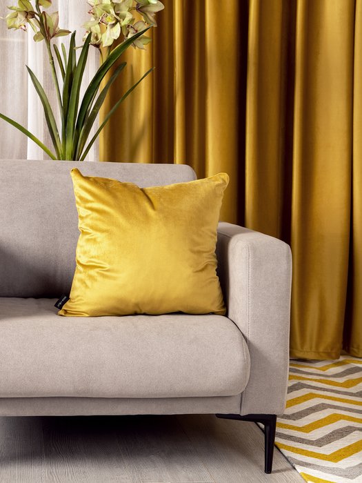 Декоративная подушка Monaco yellow 45х45 желтого цвета - купить Декоративные подушки по цене 1194.0