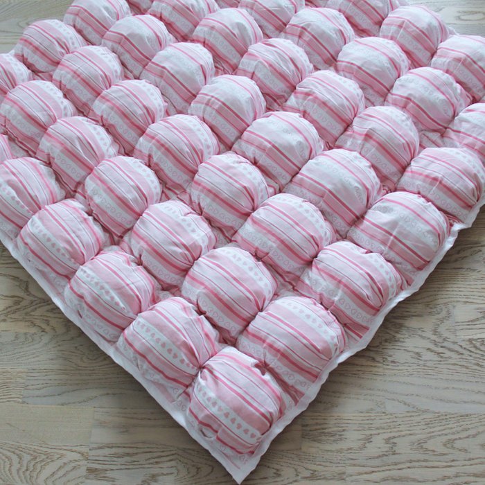 Игровой коврик Бомбон Pink Stripes 110х110 Игровой коврик Бомбон Pink Stripes 110х110