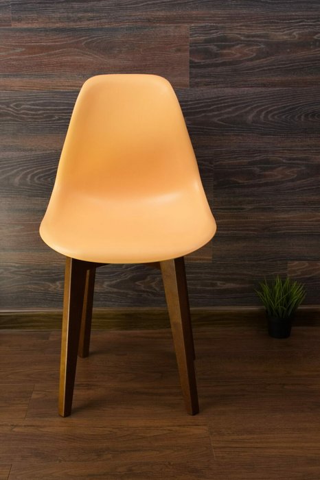 Стул Сашш персиково-коричневого цвета - купить Обеденные стулья по цене 4490.0