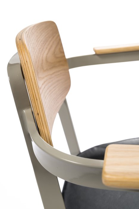 Стул с подлокотниками Sprint Armchair серо-бежевого цвета - лучшие Обеденные стулья в INMYROOM
