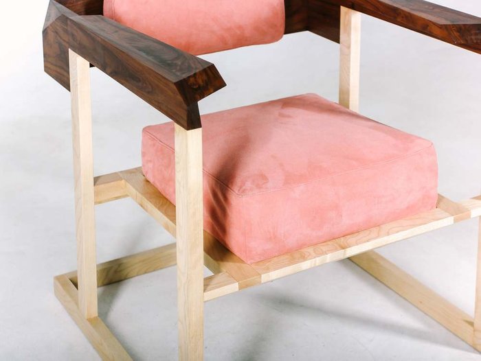 Кресло Pink Creamson с сидением розового цвета - лучшие Интерьерные кресла в INMYROOM
