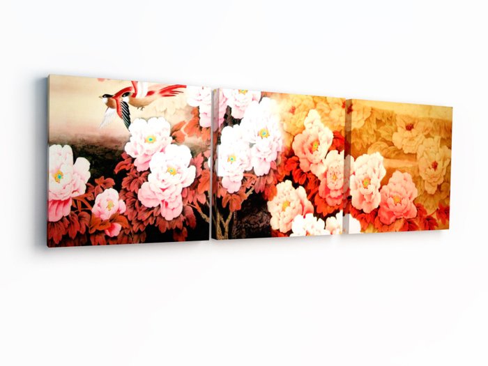 Триптих на холсте "Чудесное цветение"