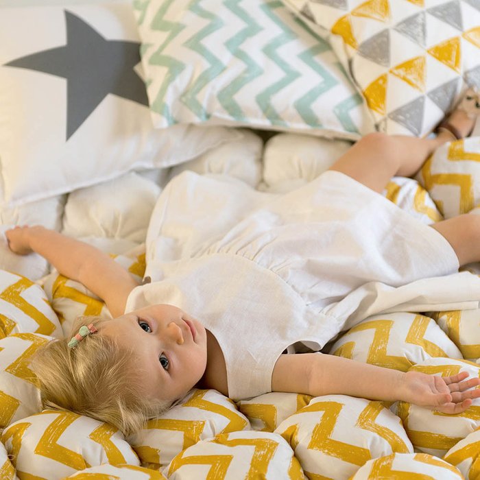 Декоративная подушка Mint Zigzag из хлопка - купить Декоративные подушки по цене 650.0