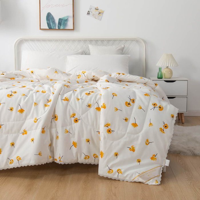 Одеяло Лавия 160х220 бело-желтого цвета - лучшие Одеяла в INMYROOM