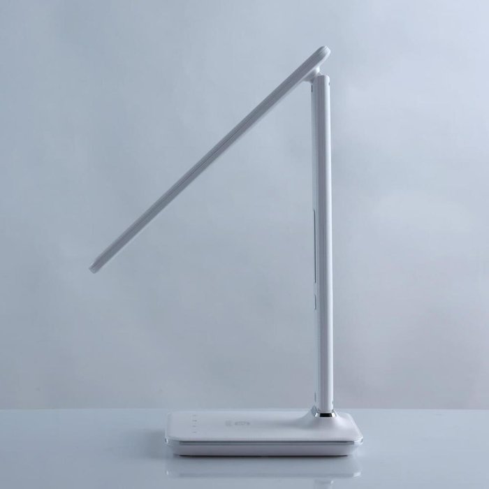 Настольная лампа Ракурс белого цвета - лучшие Рабочие лампы в INMYROOM