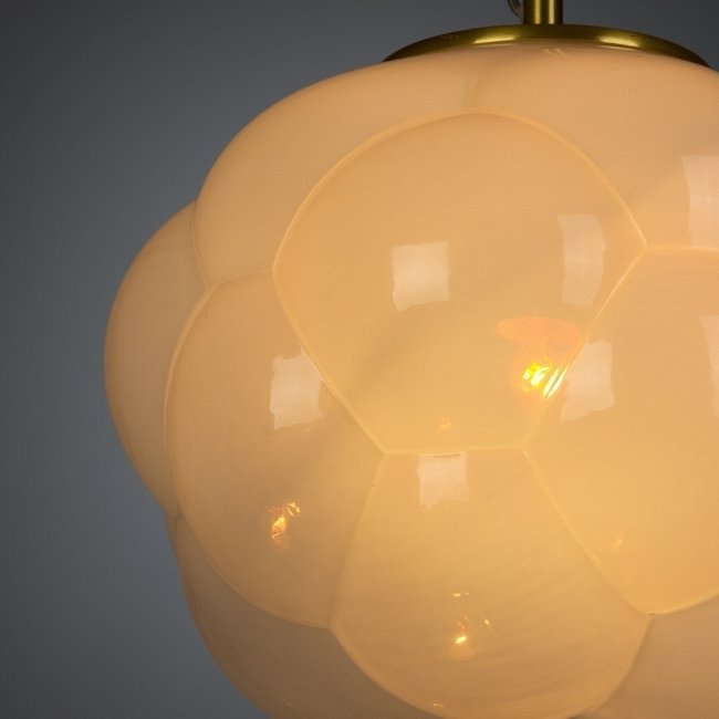 Подвесной светильник Bee с плафоном белого цвета - лучшие Подвесные светильники в INMYROOM